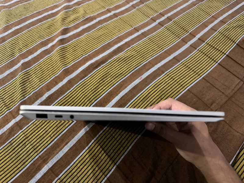 Surface laptop 5 1