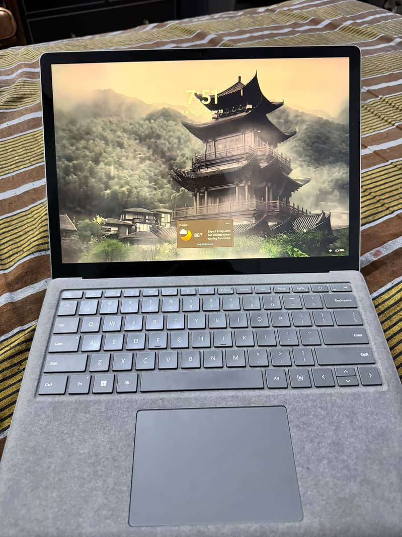 Surface laptop 5 2