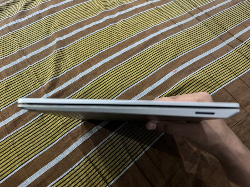 Surface laptop 5 4