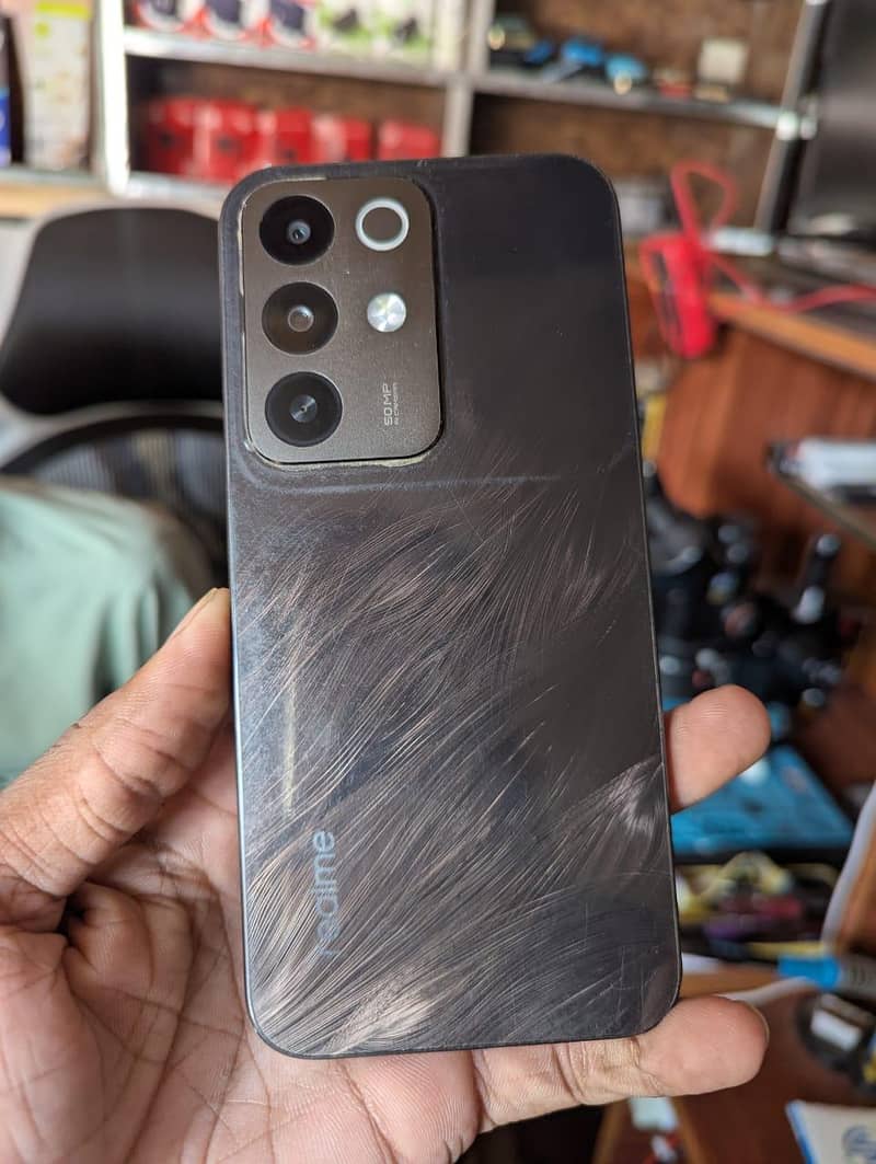 Realme c85 0