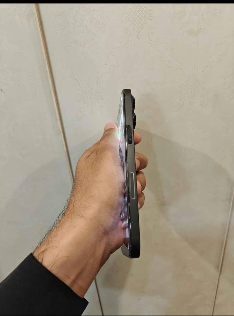IPhone 14 Pro max 2