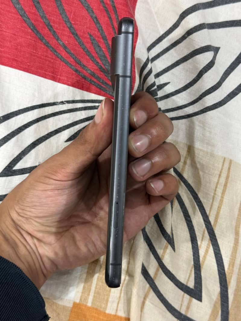Google Pixel 8 2