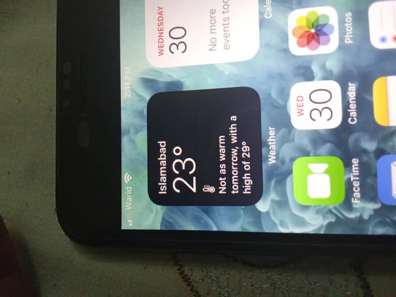 Apple iPhone 7 Plus 1
