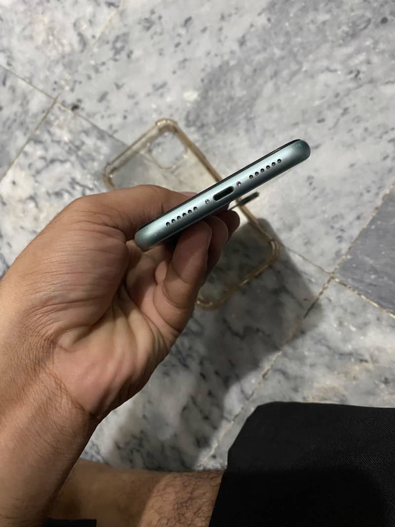 Apple iPhone 11 1