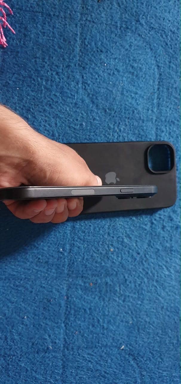 Apple iPhone 15 plus 1