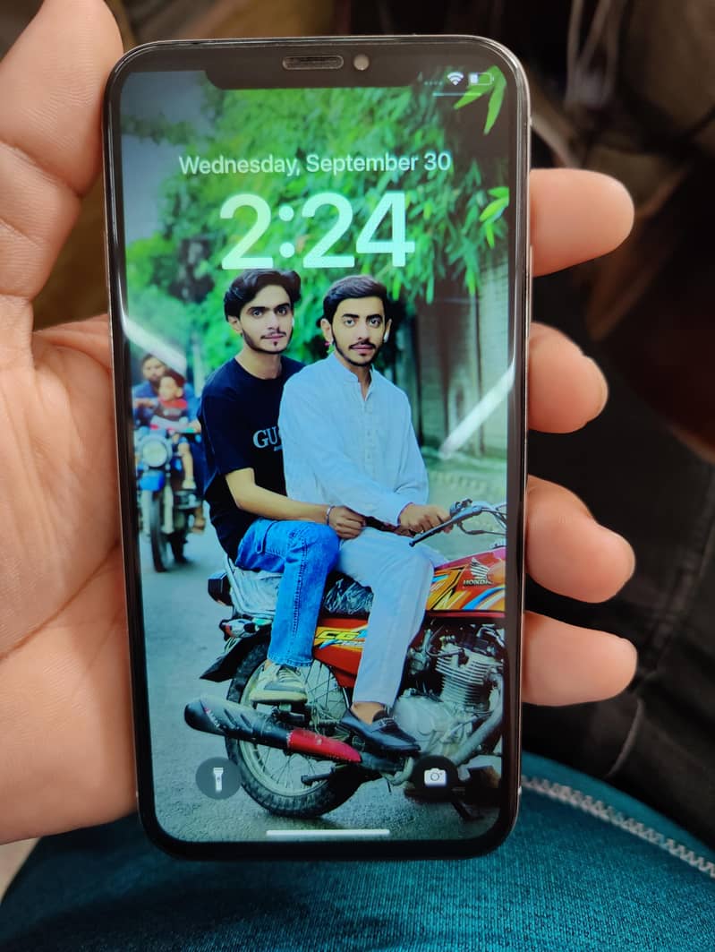 Apple iPhone X 1