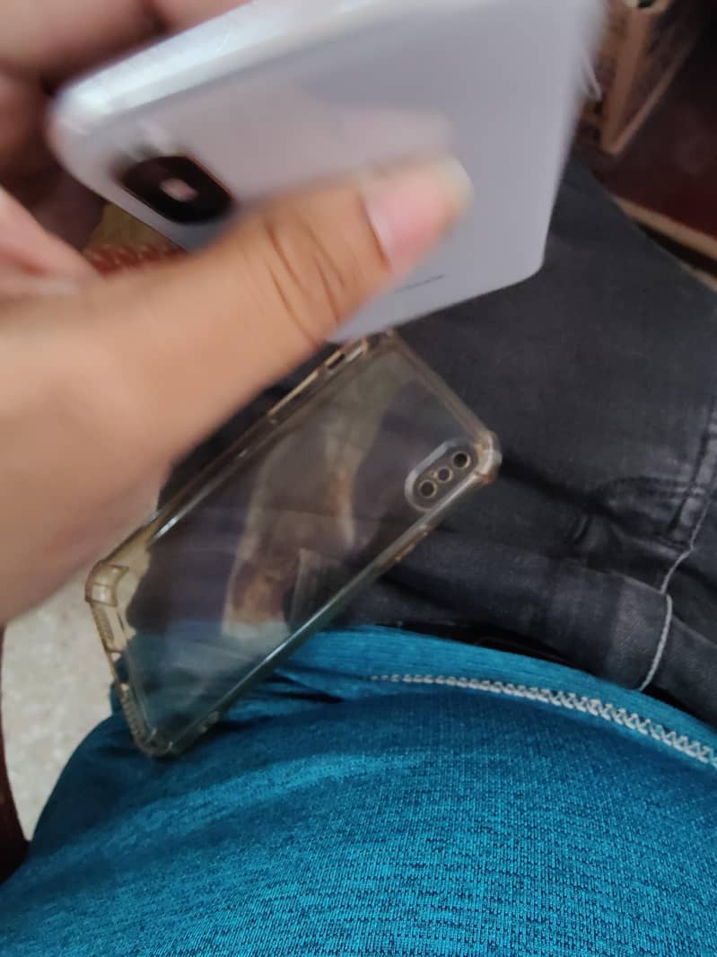 Apple iPhone X 9