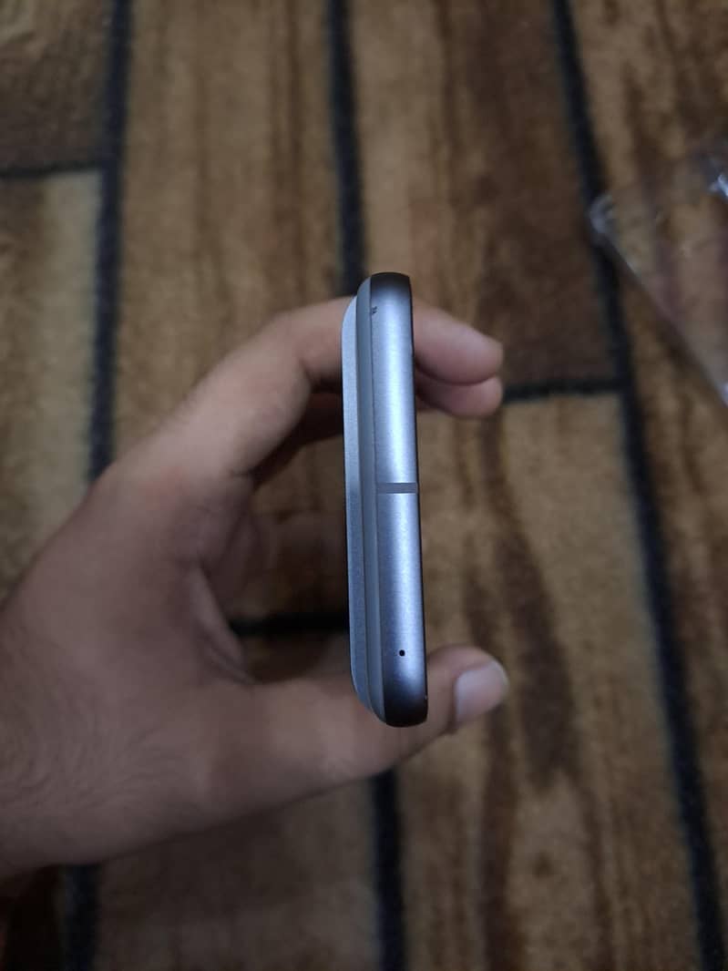 Google Pixel 8 2