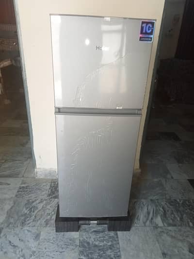 Model HRF-186EBSHaier Fridge For sale new condition