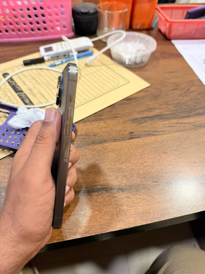 Apple iPhone 13 Pro Max 4
