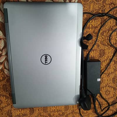 LATITUDE E7240