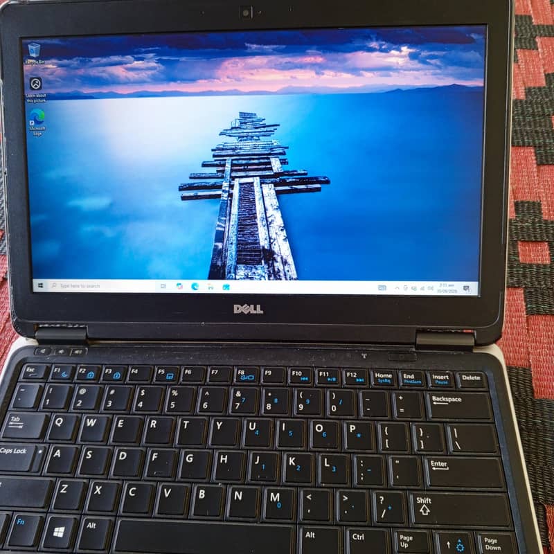 LATITUDE E7240 6