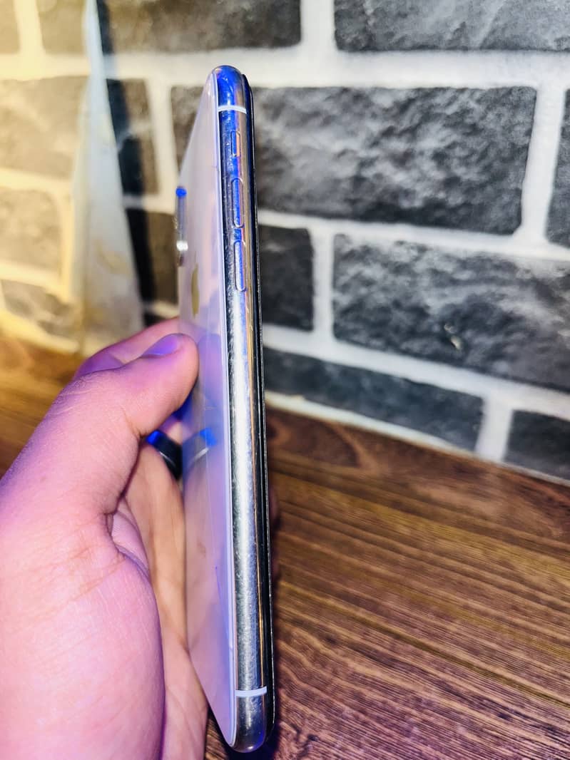 Apple iPhone X 1
