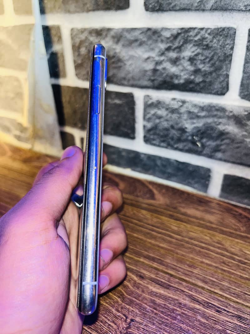 Apple iPhone X 2