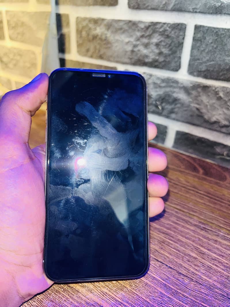 Apple iPhone X 5