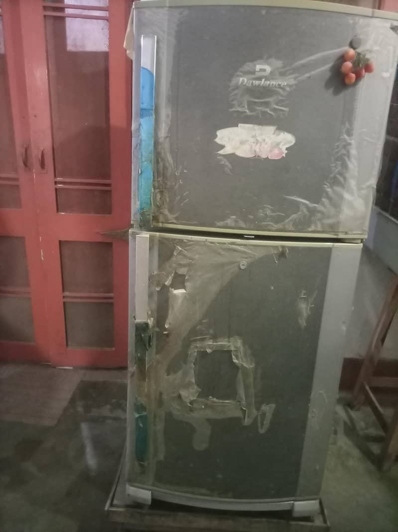 Refrigerator 0