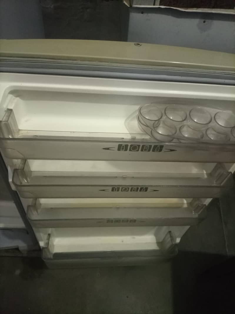Refrigerator 4