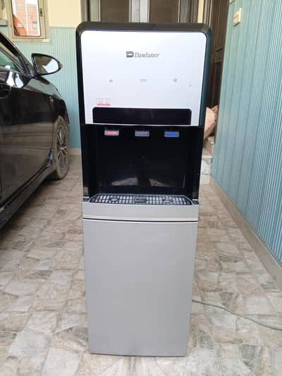 Dawlance water dispenser with refrgirater