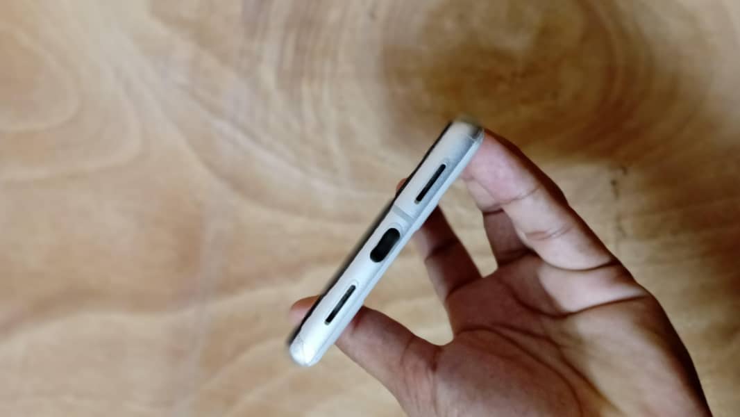 Google Pixel 7 4