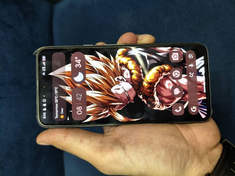 Google Pixel 8 4