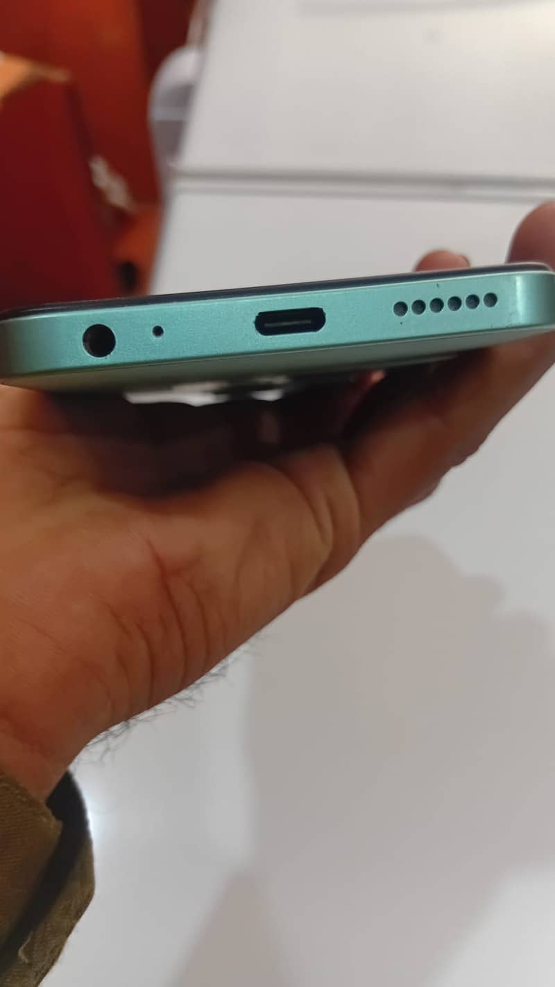 Tecno Spark Go 1