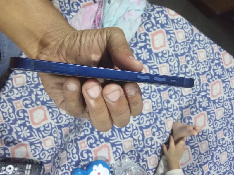 Apple iPhone 12 2