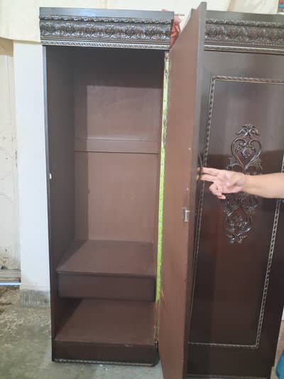 2 single cupboards