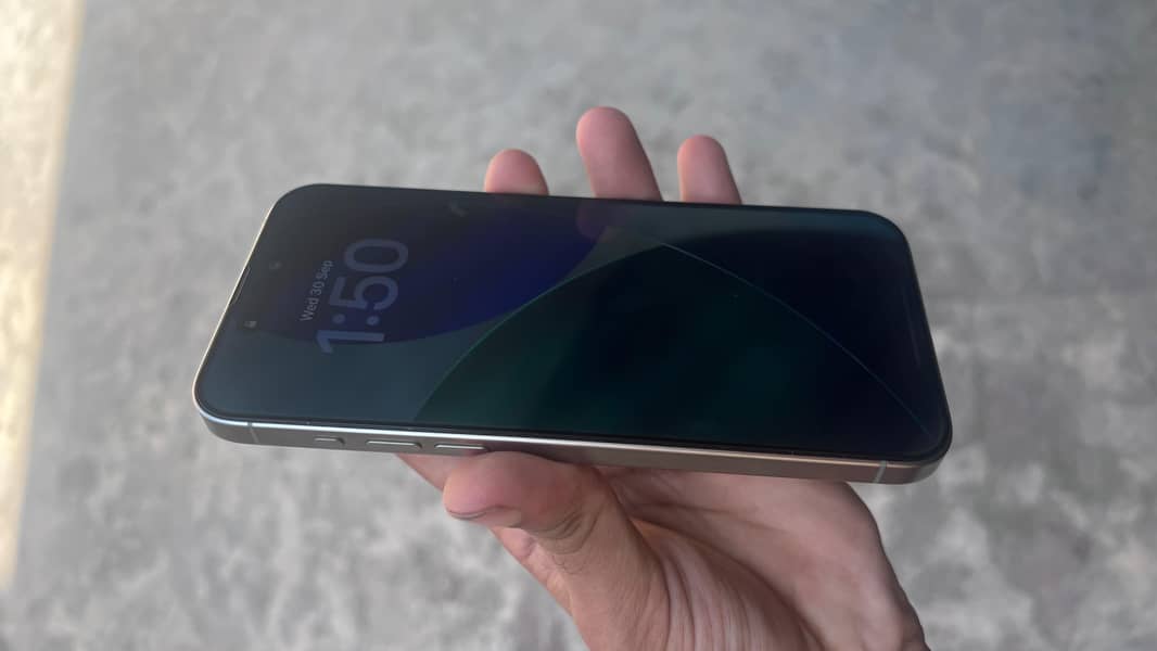 Apple iPhone 15 Pro Max 5
