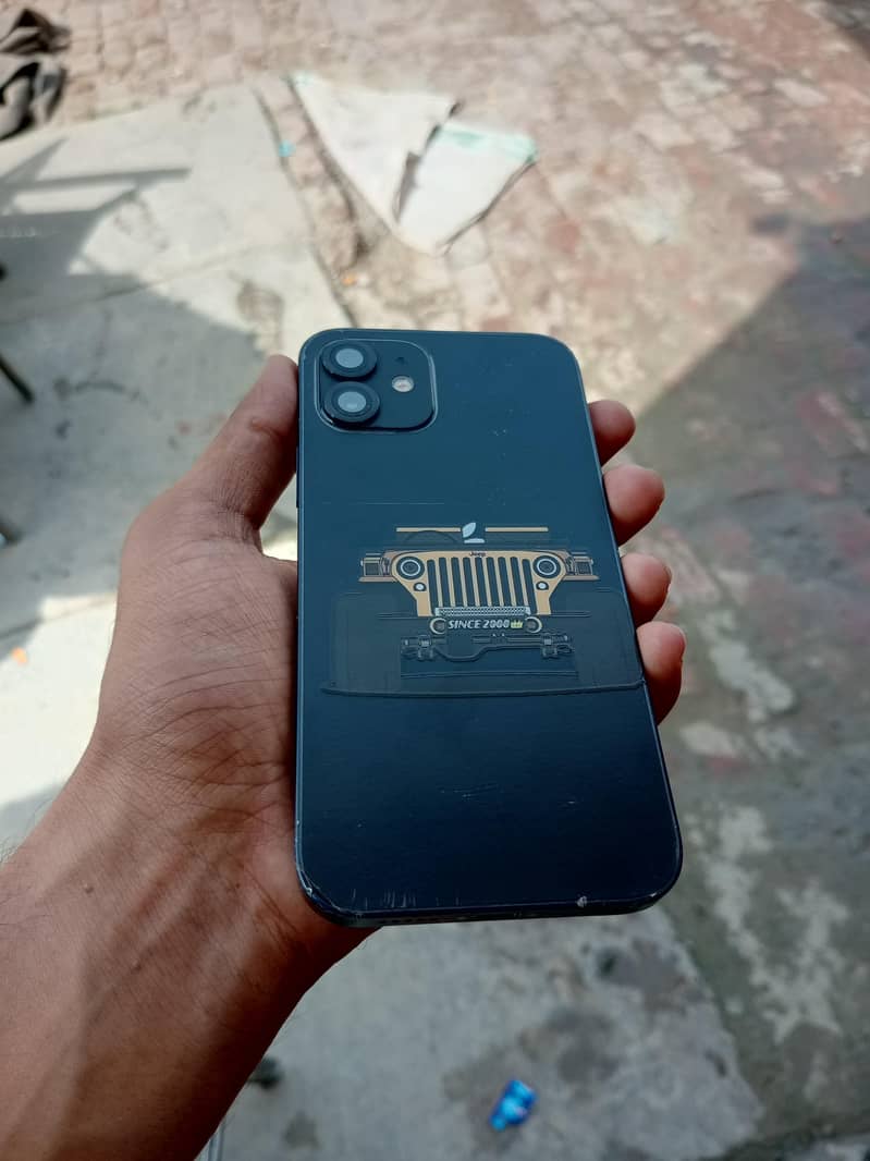 Apple iPhone 12 1