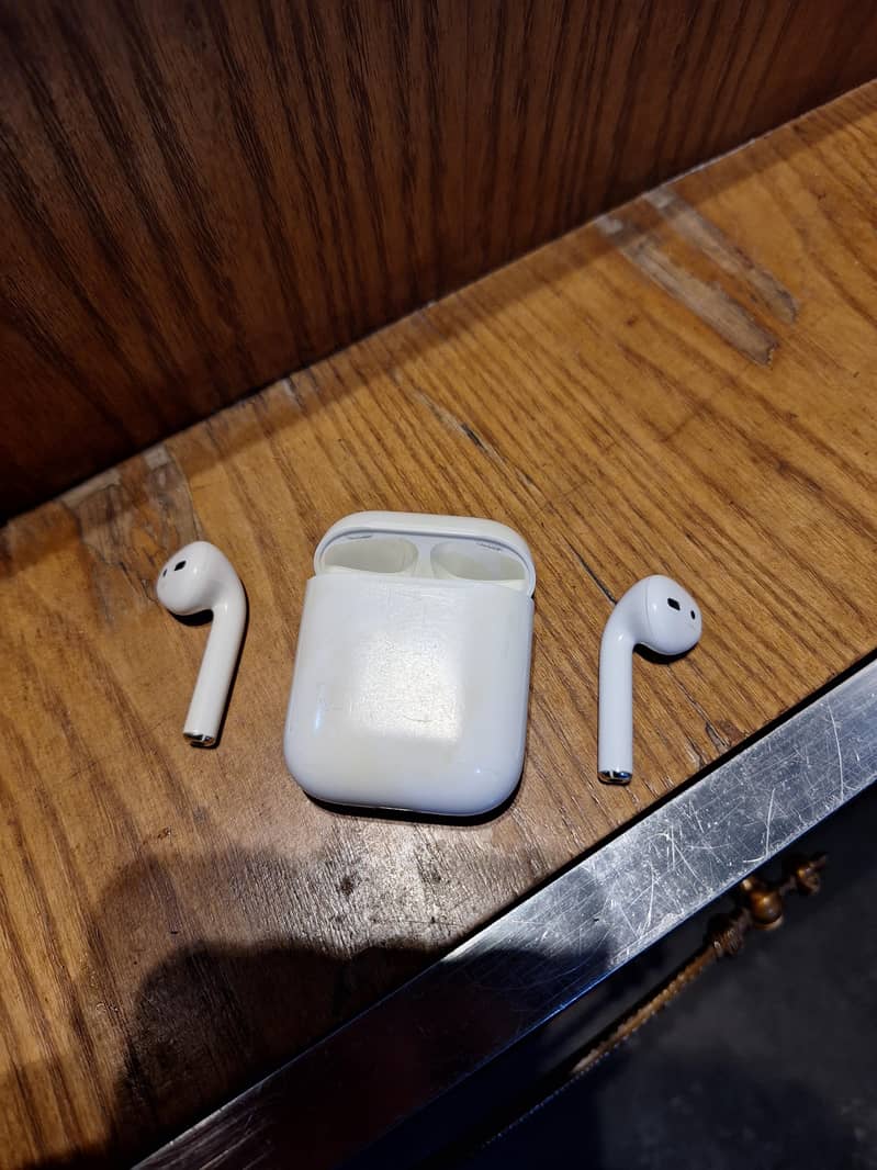 Apple 2nd Generation 1