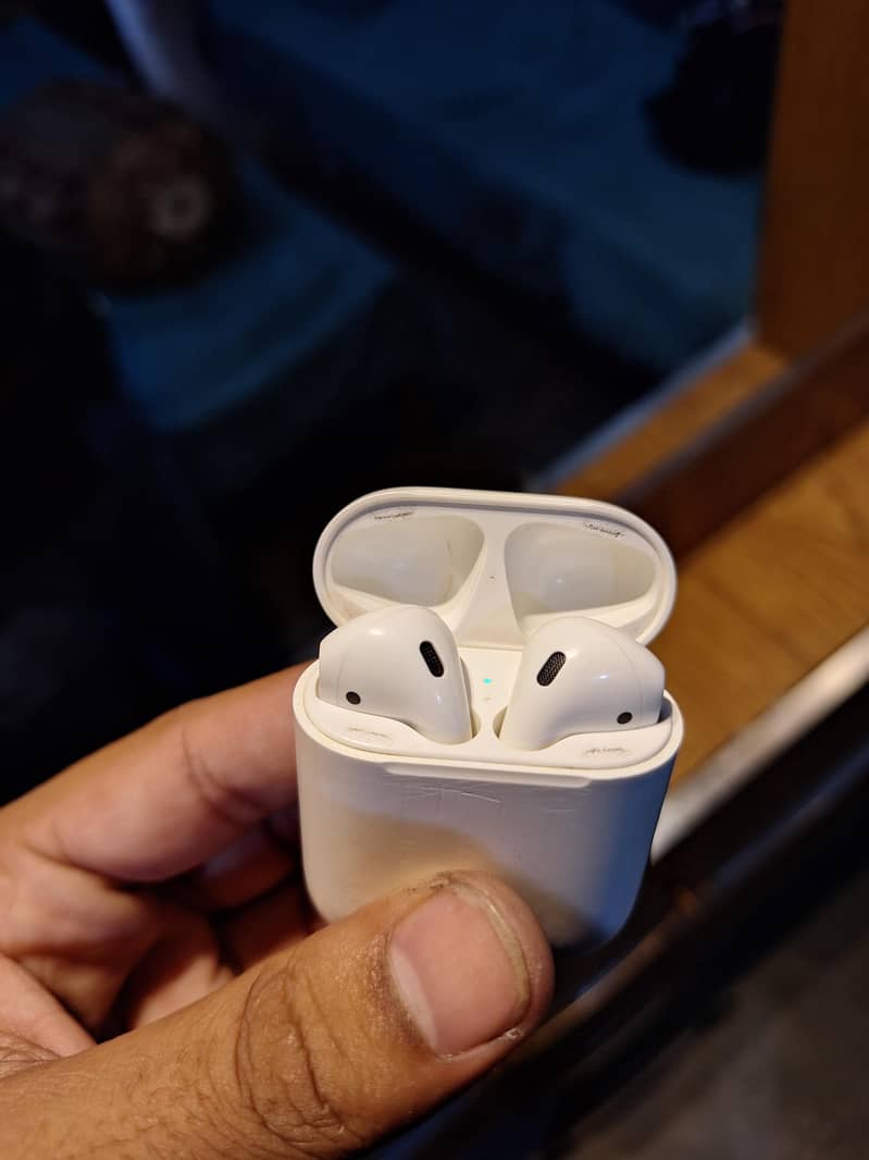 Apple 2nd Generation 3