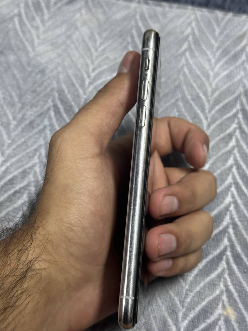 Apple iPhone X 2