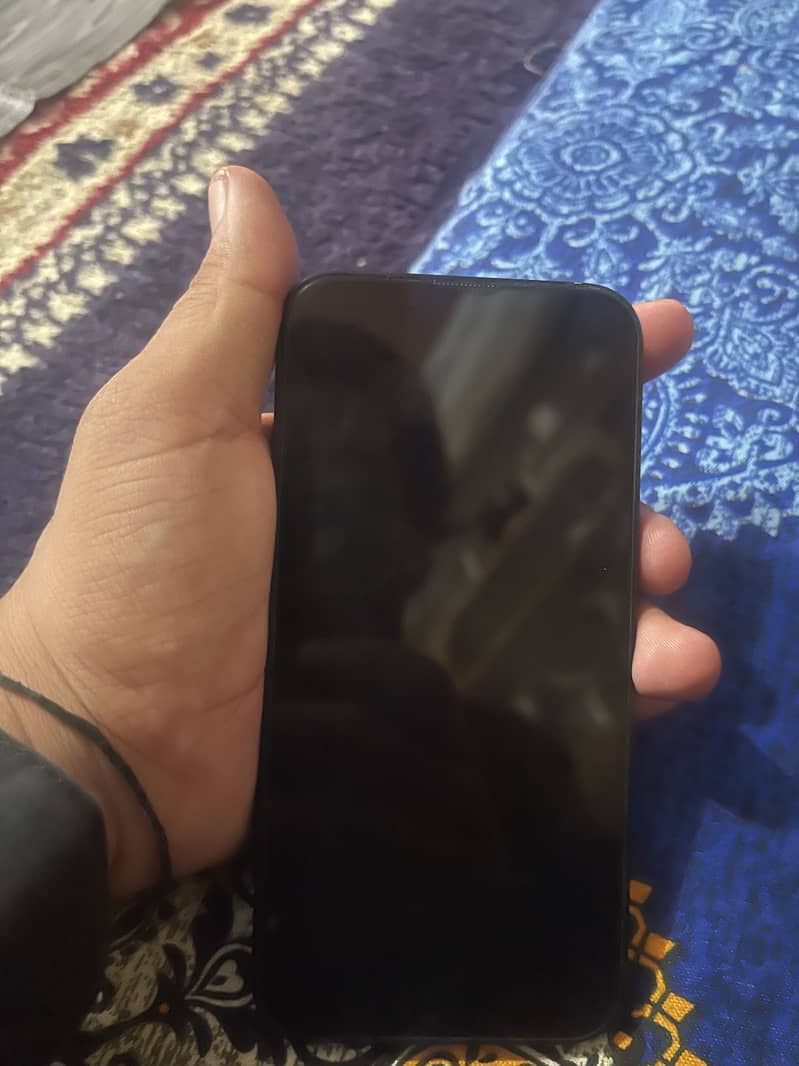 Apple iPhone 13 2