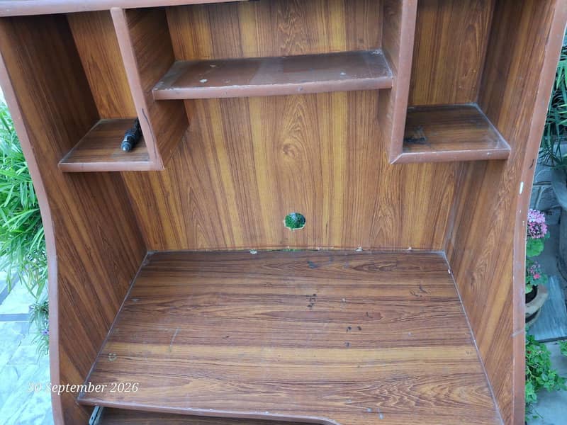 Computer table 3