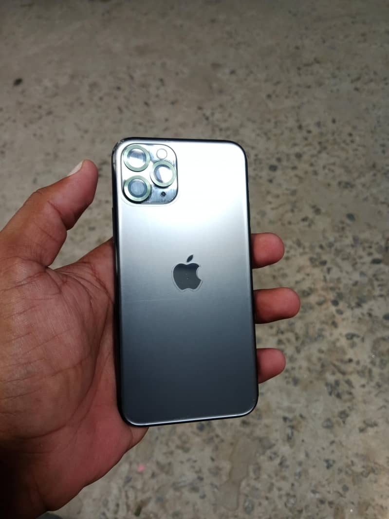 Apple iPhone 11 Pro 3