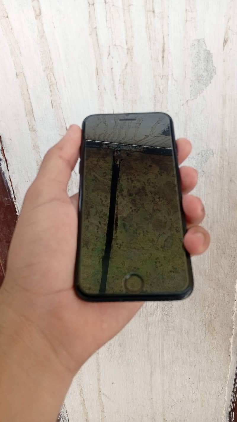Apple iPhone 7 2