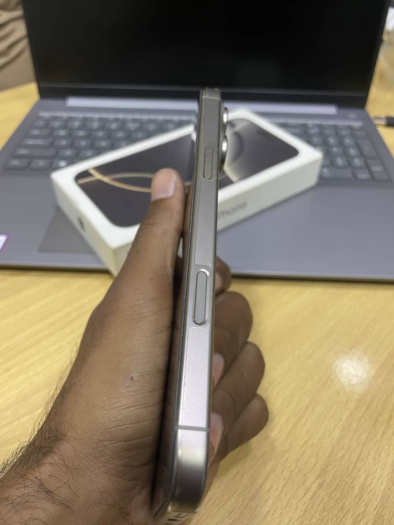 Apple iPhone 16 Pro Max 5