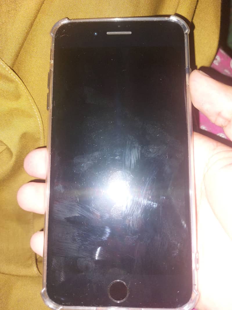 Apple iPhone 7 Plus 1