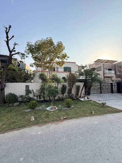 10 Marla Used House For Sale In Punjab Coop Housing Society Lahore