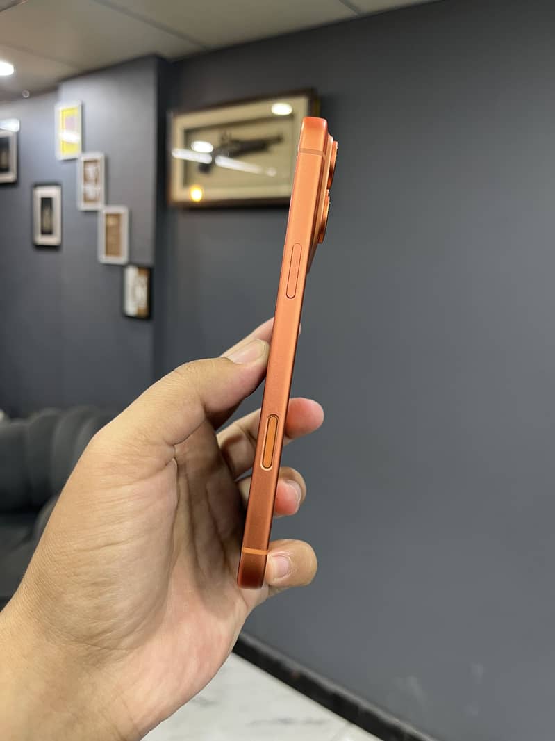 Apple iPhone 17 Pro Max 2