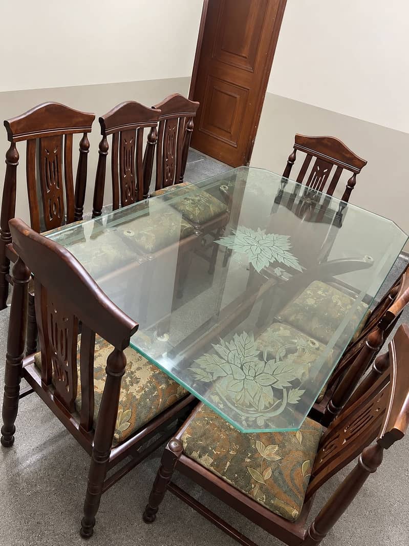 Dining table with 8 chairs 0