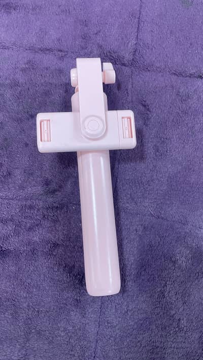 Bluetooth selfie stick