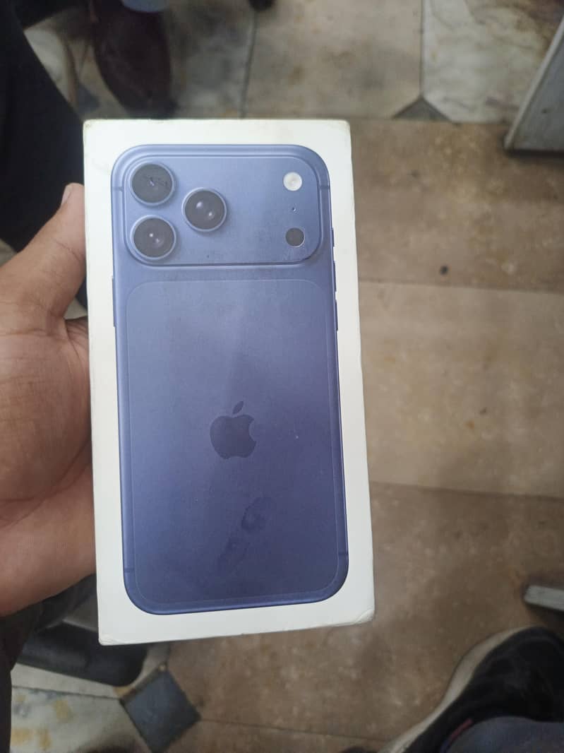 Apple iPhone 17 Pro Max 0