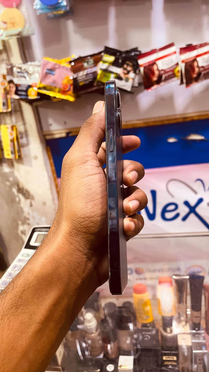 Apple iPhone 12 Pro Max 2
