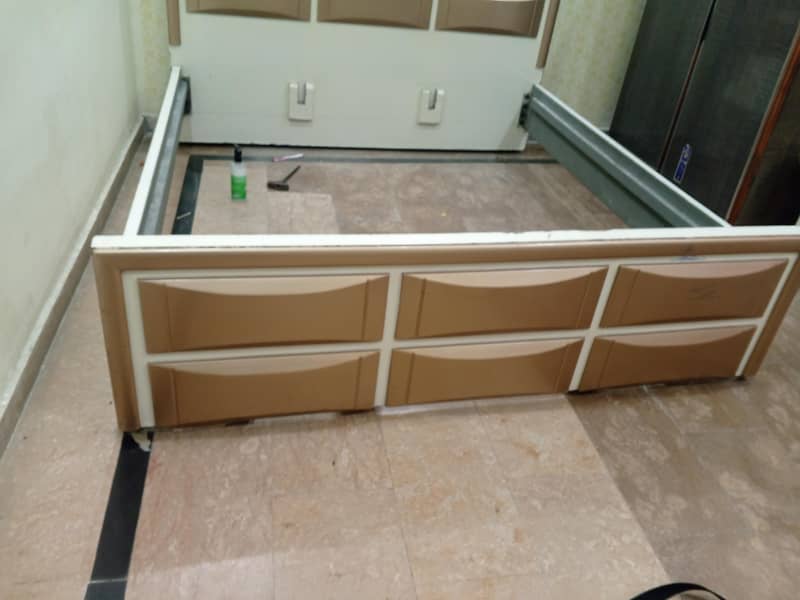 King size bed 1
