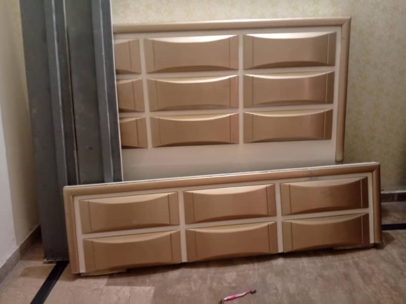 King size bed 2