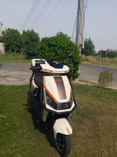 charging scooti