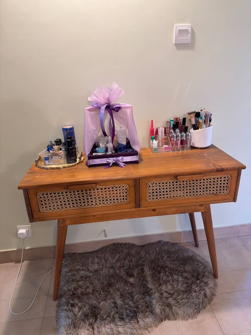 Cane Bed Set with 2 Side Tables & Dressing Table 1