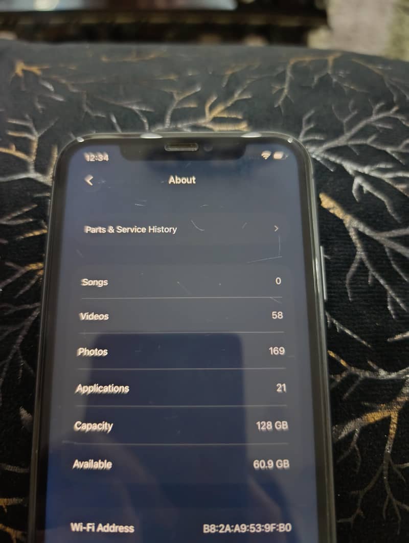 Apple iPhone 11 4