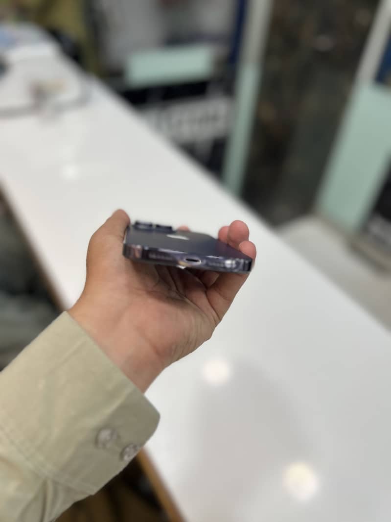 Apple iPhone 14 Pro Max 1